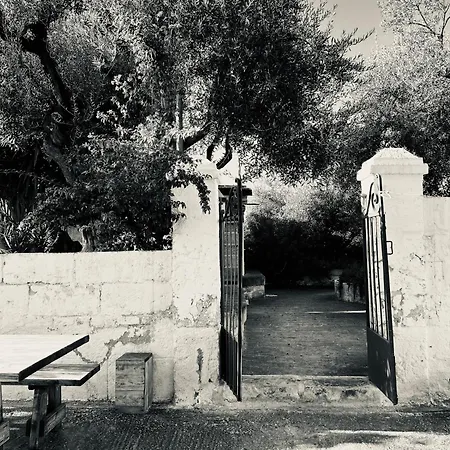Sorelle Barnaba * Monopoli